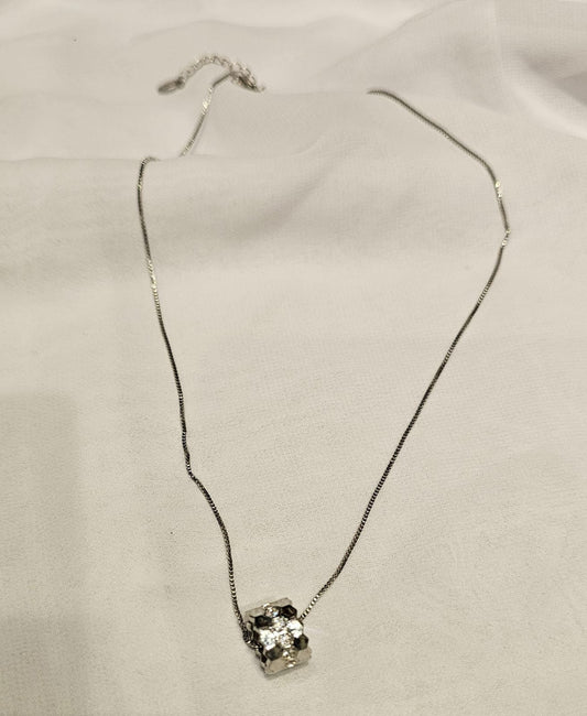 Necklace B27