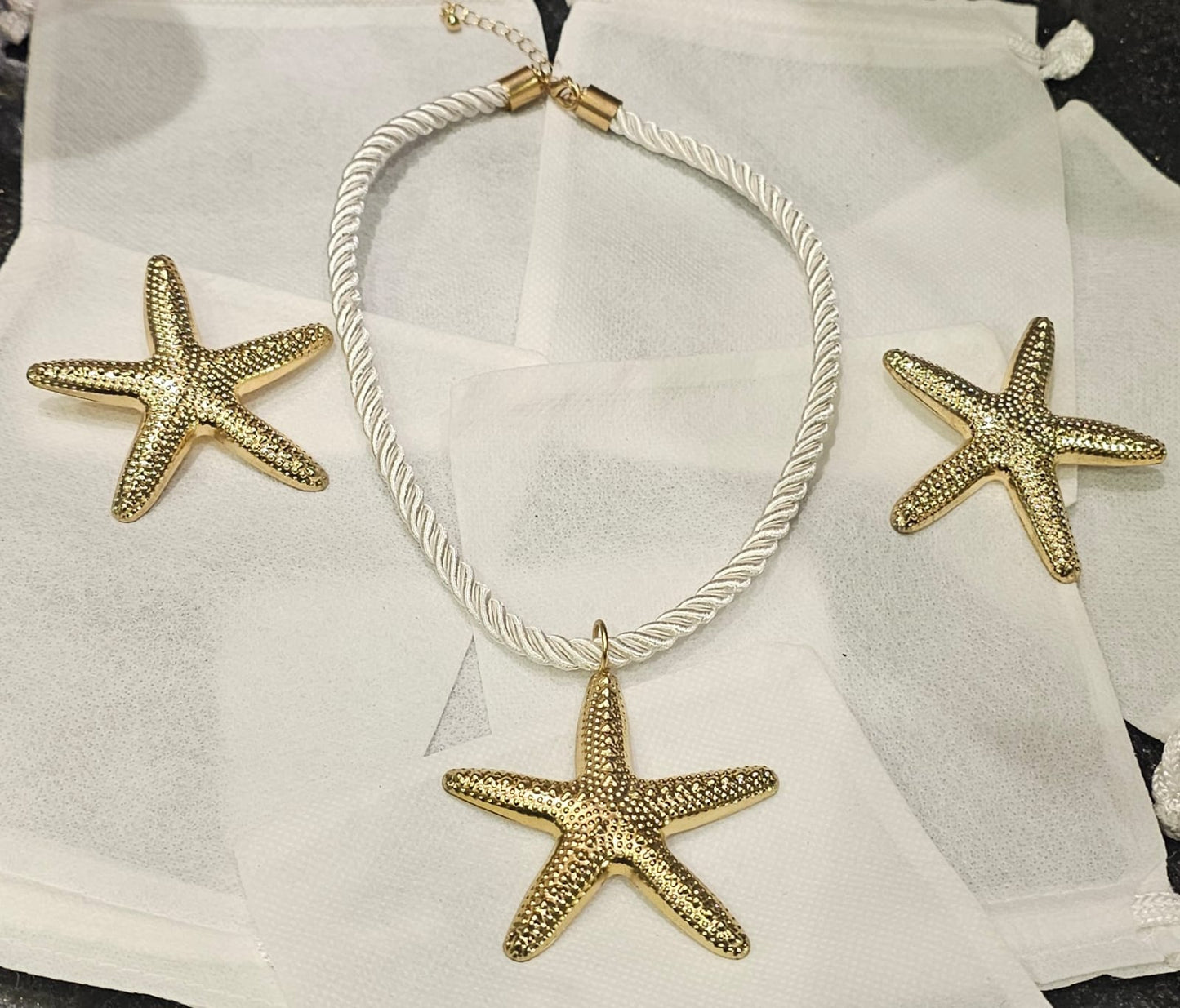Necklace B23