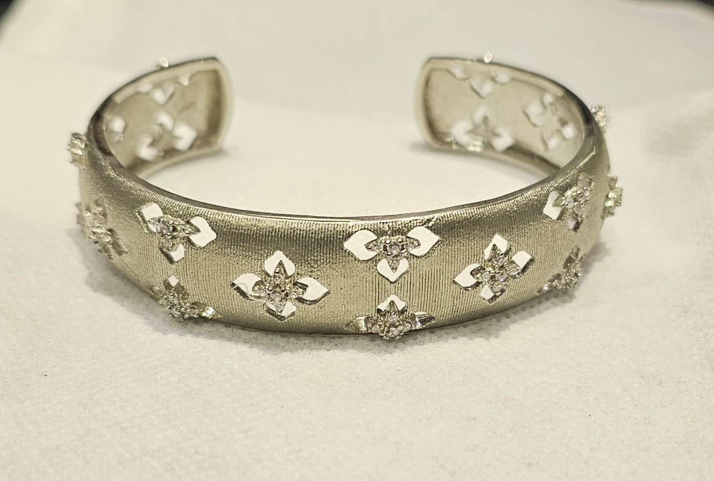 Bracelet B24